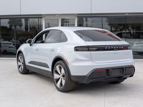 New 2026 Porsche Macan Electric image 3