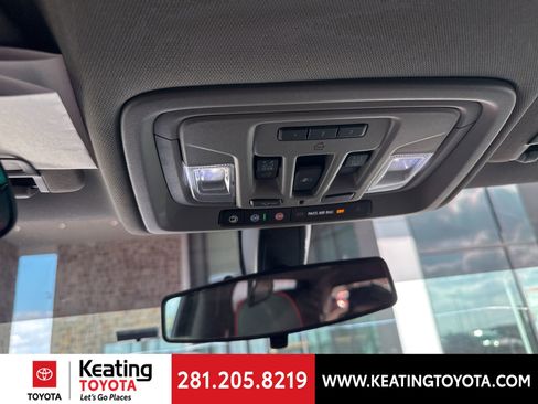 Used 2020 Chevrolet Silverado 1500 RST w/ Texas Edition image 16