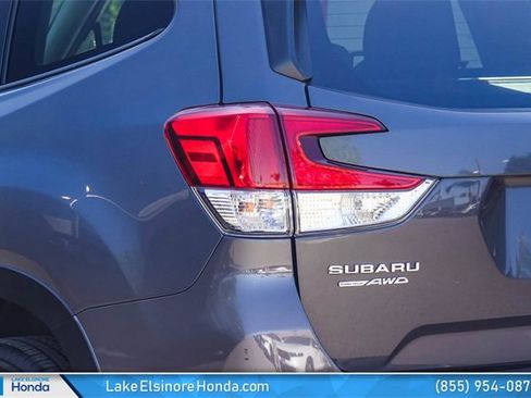 Used 2022 Subaru Forester Premium image 12