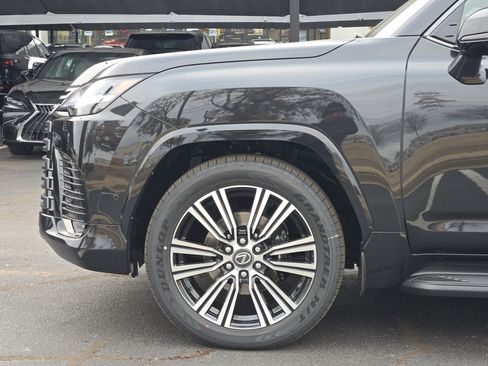 New 2026 Lexus LX 700h Luxury w/ Appearance Package image 5