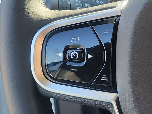 Certified 2025 Volvo XC60 T8 Plus w/ Protection Package Premier image 14