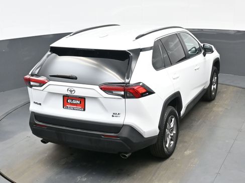 Used 2025 Toyota RAV4 XLE image 40