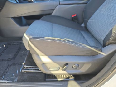 Used 2023 Nissan Rogue SV image 25