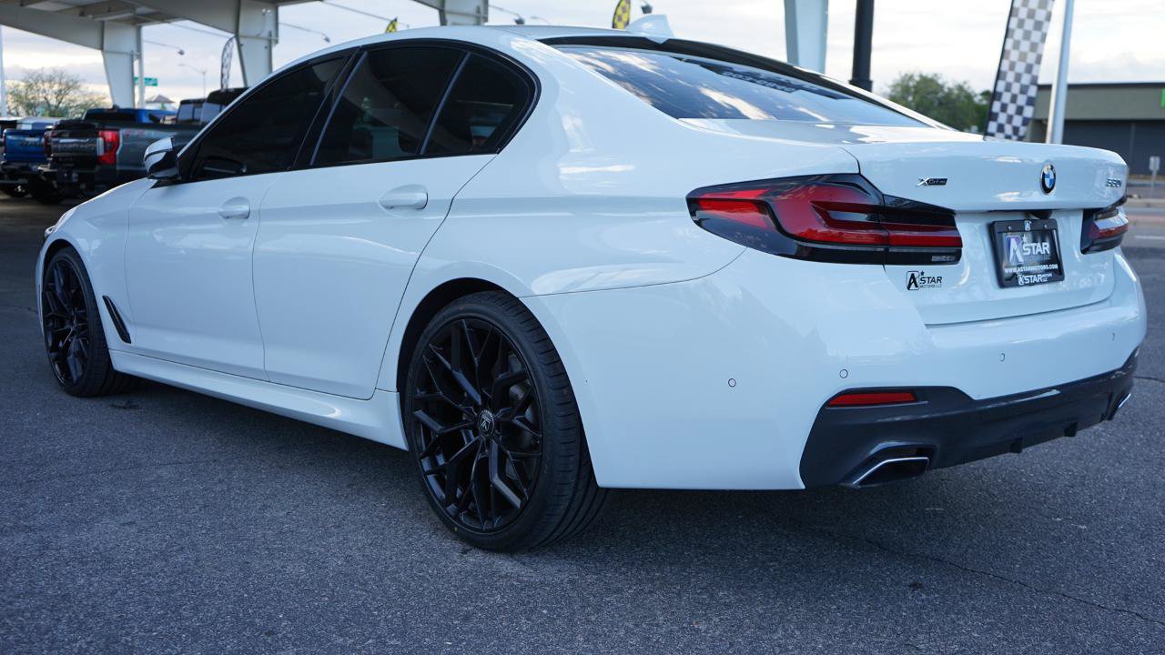 Used 2023 BMW 530i xDrive w/ M Sport Package AWD/4WD image 5
