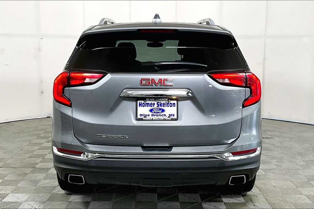 Used 2019 GMC Terrain SLT w/ Preferred Package FWD image 4