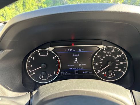 Used 2025 Nissan Altima 2.5 SV FWD image 35