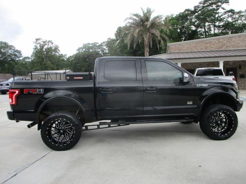 Used 2017 Ford F150 XLT w/ Equipment Group 302A Luxury AWD/4WD image 8