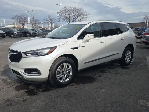 Used 2020 Buick Enclave Essence image 12