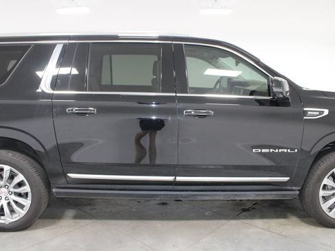 Used 2024 GMC Yukon XL Denali w/ Max Trailering Package RWD image 11