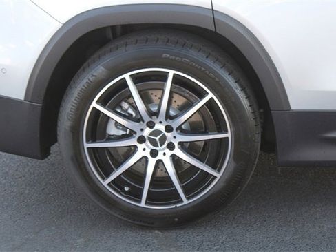 New 2025 Mercedes-Benz GLB 35 AMG 4MATIC image 9