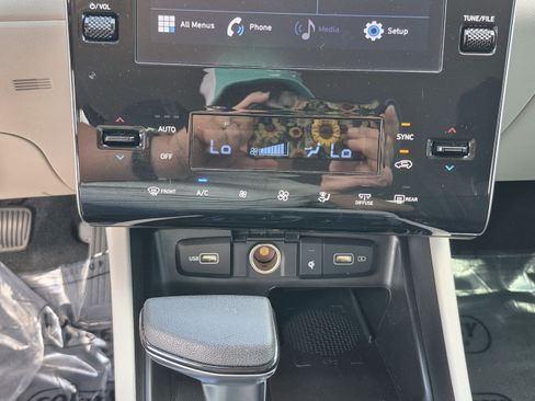 Certified 2024 Hyundai Tucson SEL FWD image 25