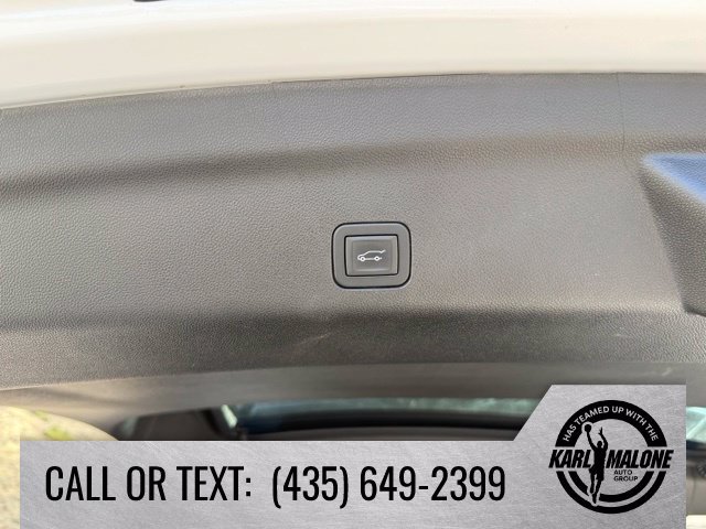 Used 2025 Chevrolet Suburban LT AWD/4WD image 33