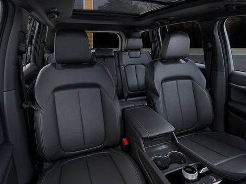 New 2025 Jeep Grand Cherokee Limited w/ Black Appearance Package image 16