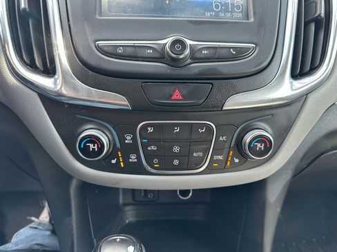 Used 2018 Chevrolet Equinox LT image 17