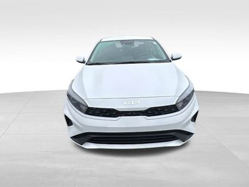 Used 2024 Kia Forte LXS image 7