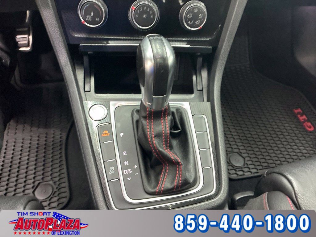 Used 2017 Volkswagen GTI SE FWD image 21