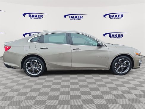 Used 2023 Chevrolet Malibu LT image 2