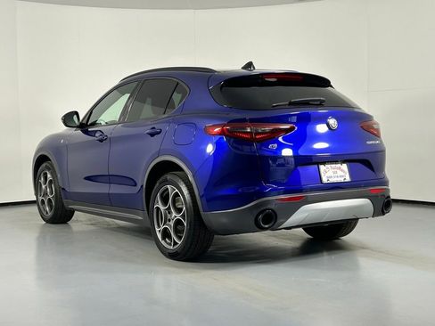 Used 2022 Alfa Romeo Stelvio Ti AWD/4WD image 5