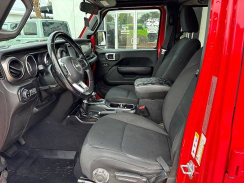 Used 2020 Jeep Gladiator Sport w/ Quick Order Package 24S AWD/4WD image 16