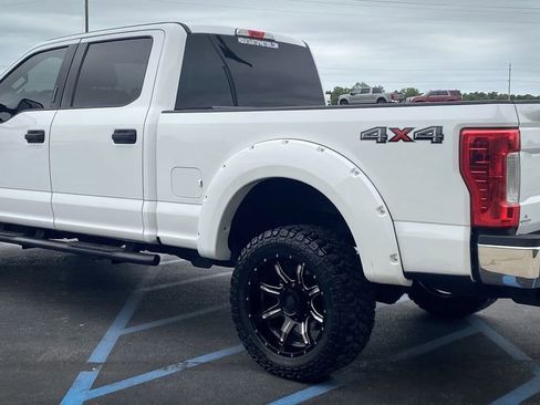 Used 2018 Ford F250 XLT AWD/4WD image 4