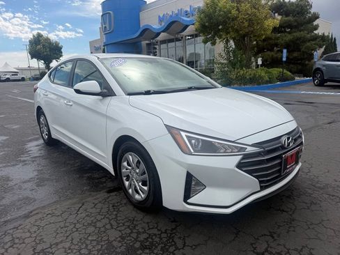 Used 2020 Hyundai Elantra SE w/ Cargo Package (C1) FWD image 1