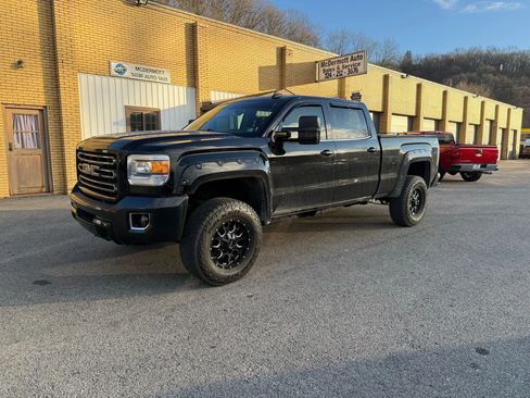 Used 2015 GMC Sierra 2500 SLE image 1