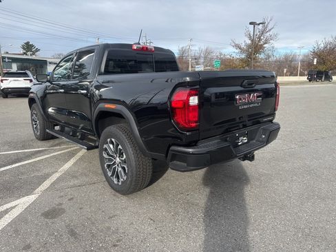 New 2025 GMC Canyon Denali image 4
