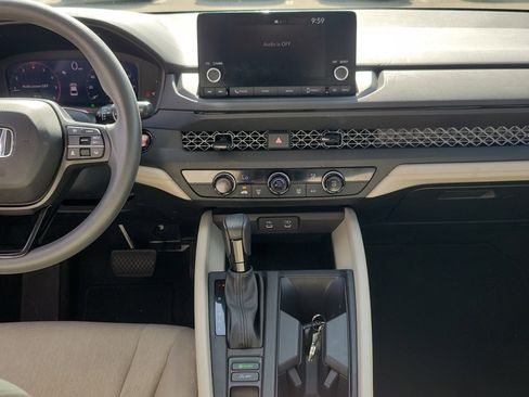 Certified 2023 Honda Accord LX image 18