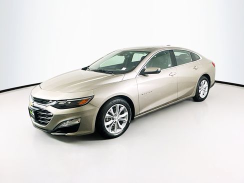 Used 2024 Chevrolet Malibu LT image 3