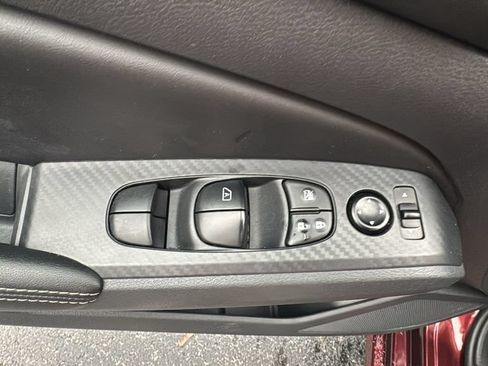 Used 2025 Nissan Altima 2.5 SV FWD image 12