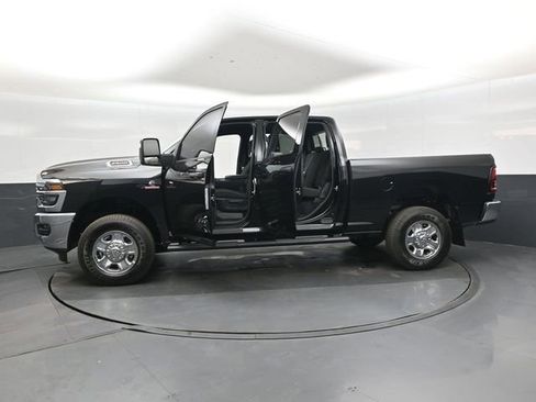 New 2026 RAM 2500 Tradesman AWD/4WD image 48