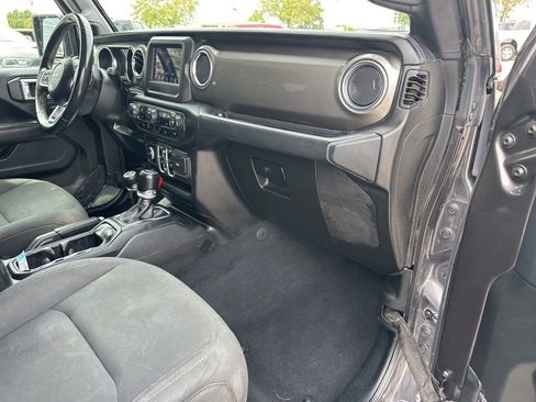 Used 2019 Jeep Wrangler Unlimited Sahara image 53