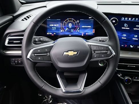 New 2026 Chevrolet Traverse LT w/ Sun and Wheel Package FWD image 22