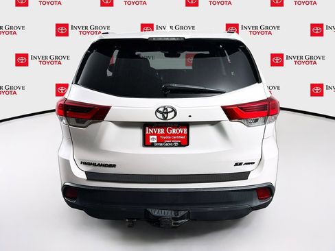 Certified 2018 Toyota Highlander SE image 8