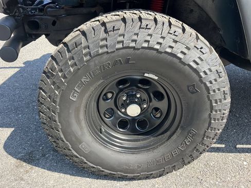 Used 2004 Jeep Wrangler X w/ Wheel Plus Group AWD/4WD image 28