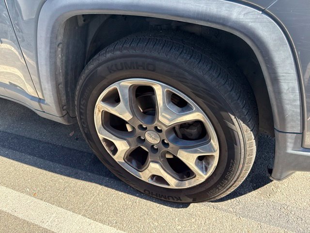 Used 2020 Jeep Compass Limited AWD/4WD image 5