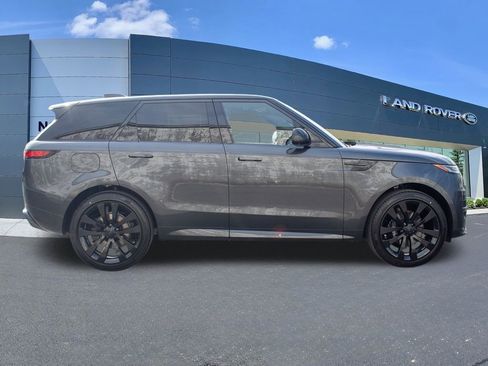New 2026 Land Rover Range Rover Sport Dynamic SE AWD/4WD image 8