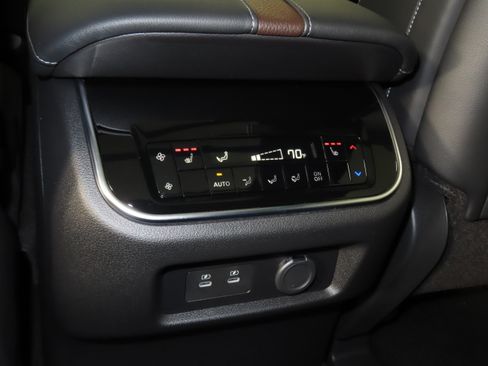 New 2026 Nissan Armada Platinum image 40