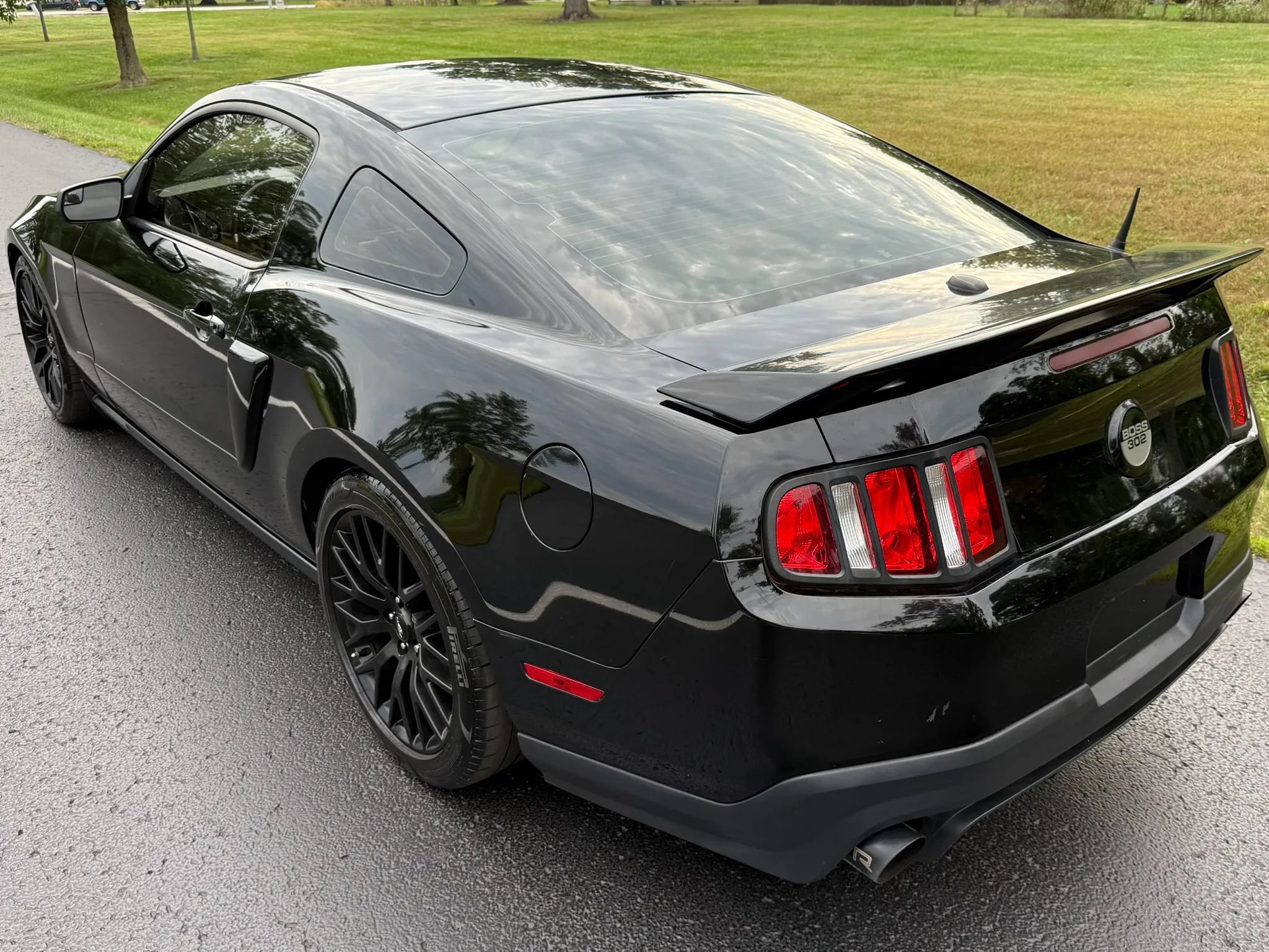 Used 2012 Ford Mustang GT Premium RWD image 14