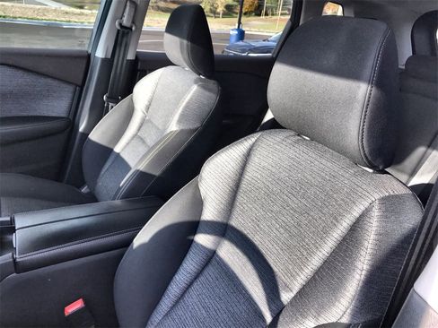 Used 2021 Nissan Rogue S image 11