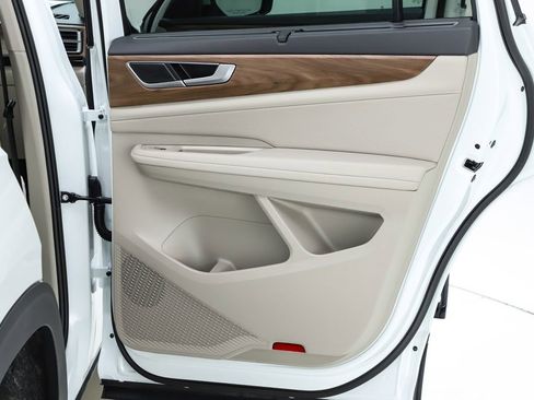 New 2026 Volkswagen Atlas SE image 31