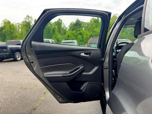 Used 2012 Ford Focus SE image 11