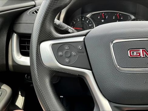 Used 2023 GMC Terrain SLE w/ Driver Convenience Package FWD image 11