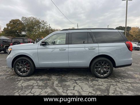 New 2025 Ford Expedition Platinum w/ Stealth Performance Package image 4