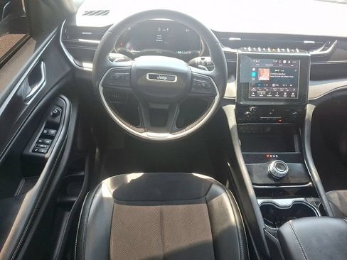 Used 2023 Jeep Grand Cherokee L Laredo AWD/4WD image 12