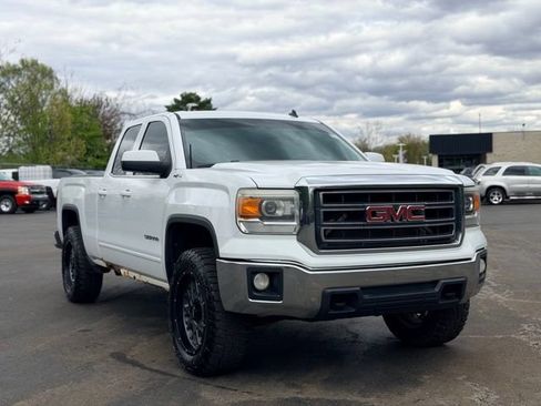 Used 2014 GMC Sierra 1500 SLE w/ SLE Value Package AWD/4WD image 3