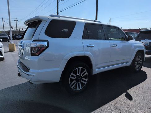 Used 2022 Toyota 4Runner Limited AWD/4WD image 5