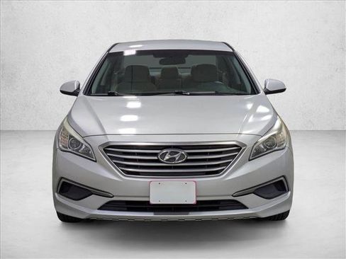 Used 2016 Hyundai Sonata SE image 2