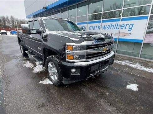 Certified 2019 Chevrolet Silverado 2500 High Country w/ Duramax Plus Package image 6