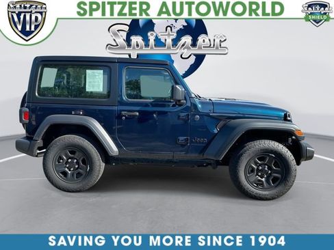 Used 2025 Jeep Wrangler Sport AWD/4WD image 10